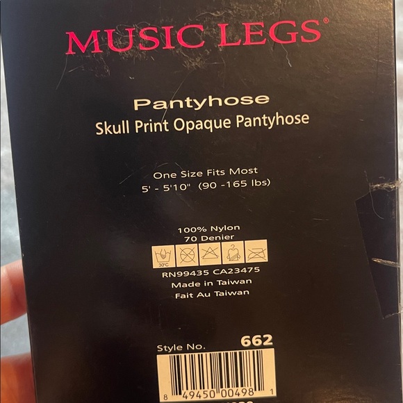 Music Legs Black and White Skull Print Pantyhose - Picture 3 of 3